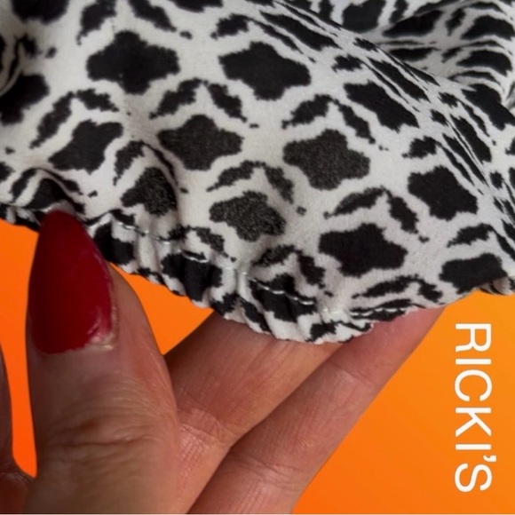 Ricki's Monochrome Patterned Blouse - Picture 8 of 11